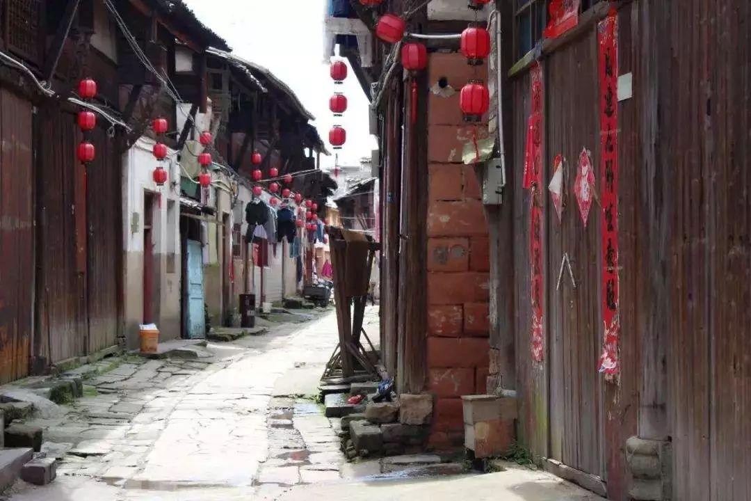 柔情女儿真英豪一一电影《绝密任务》首映式在北京举行